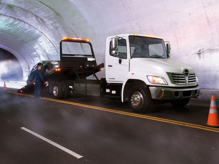 Hino 258ALP Tow Truck '2007